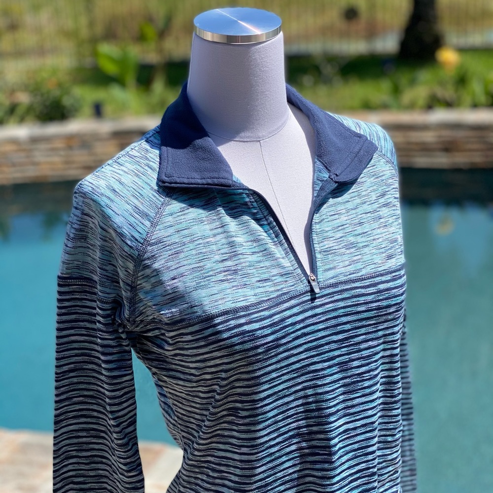 AVIA Athletic Long Sleeve Top Size M